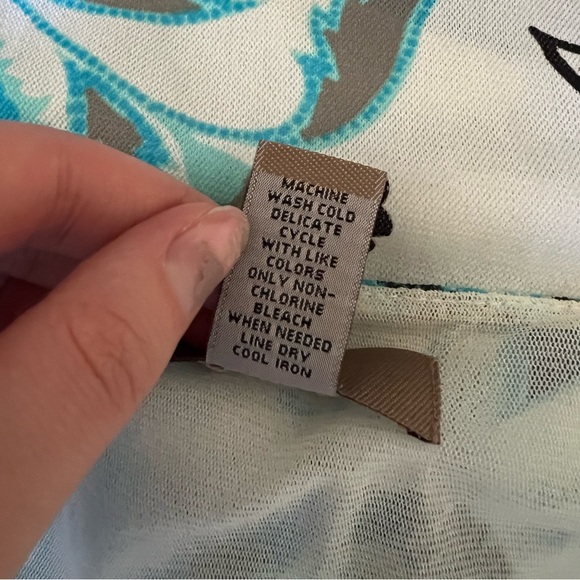 🔷I.E. PETITE: Women’s size PXL, multicolor floral v-neck 1/4 sleeve blouse🔷 - Picture 3 of 10